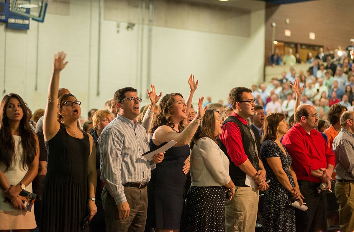 Students worshipping at the 2015 baccalaureate .