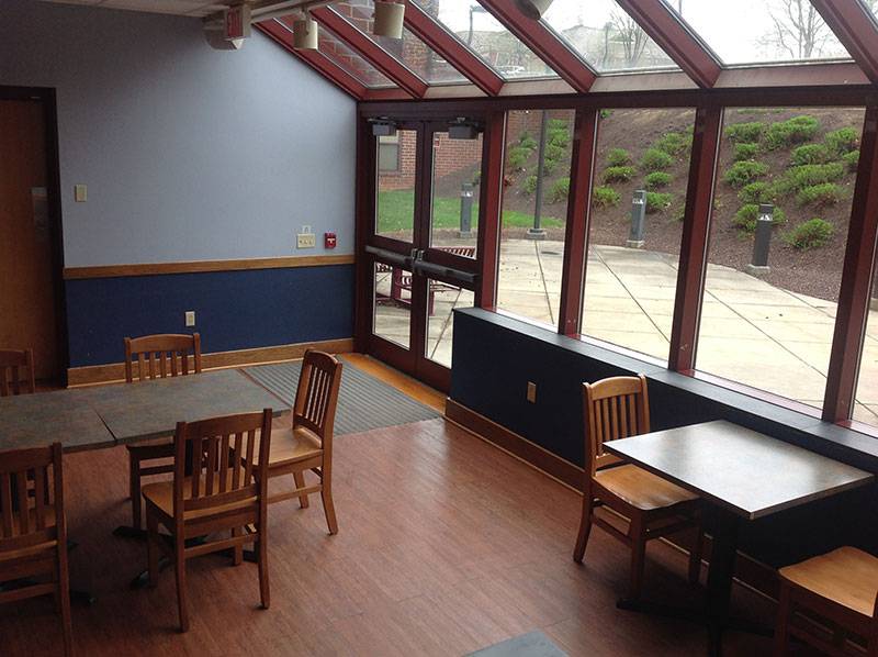 Image of the Charles Frey Commuter Lounge before the renovation.