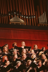 Concert choir with the organ