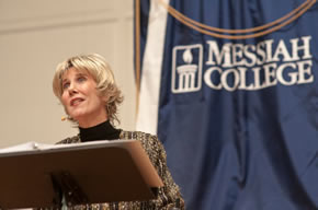 Joni Eareckson Tada speaks to a capacity crowd at Messiah College