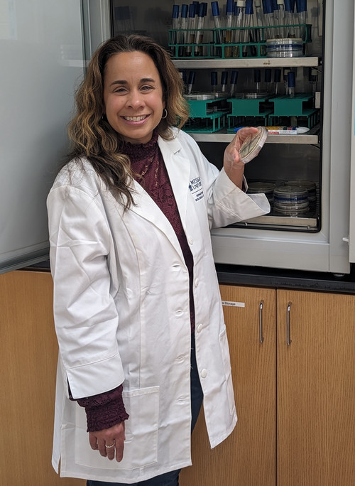 Isis Rivera-Walsh in resesarch lab