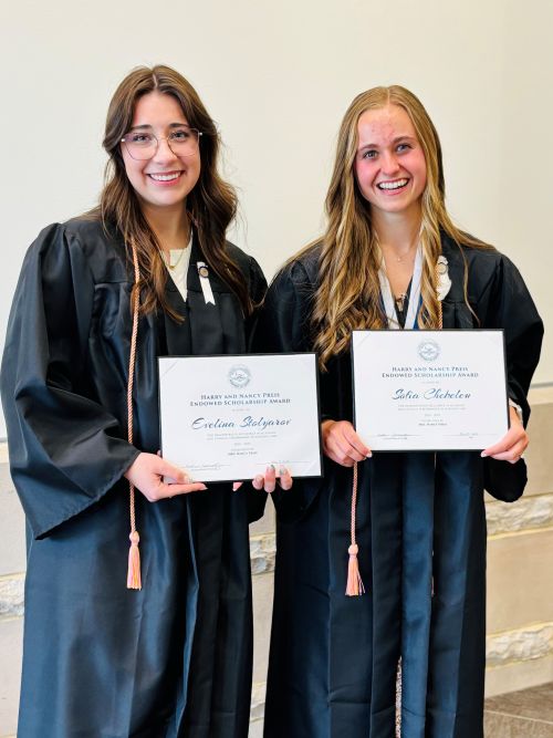 image of Evelina Stolyarov and Sofia Chebeleu