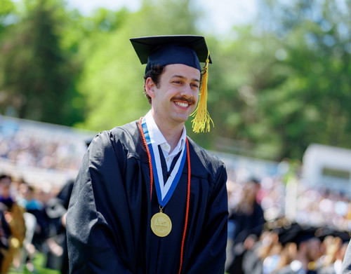 Student with MUHP Medallion