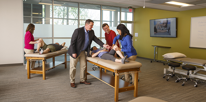 Students in Messiah's physical therapy lab