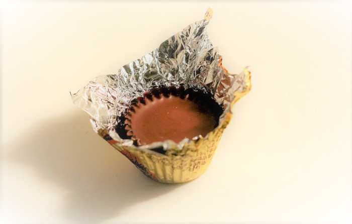 reese's peanut butter cup unwrapped
