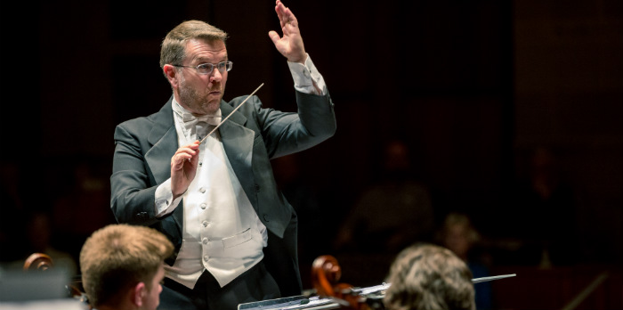 Timothy Dixon conducting orchestra