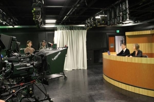 News set and live-broadcast equipment