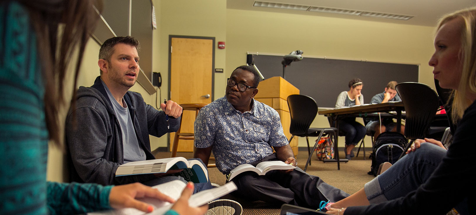 Argosy Students: Transfer to Messiah University A group of people having a discussion in class.jpg