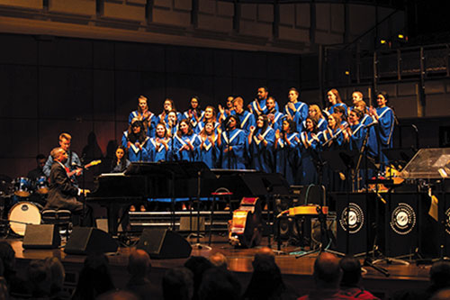 Freedom singer visits campus, choir singing