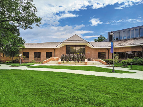 Murray Library exterior entrance