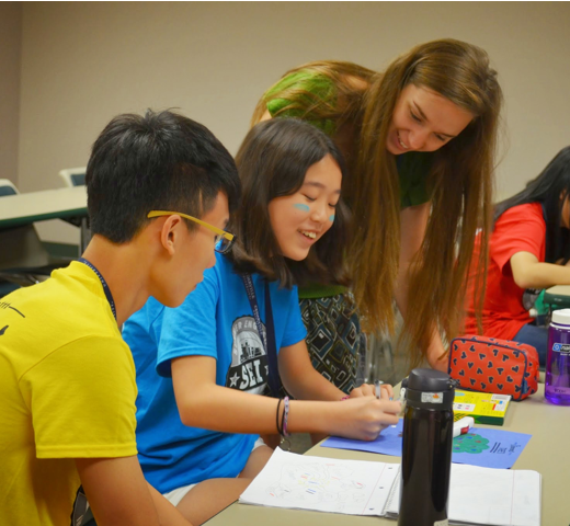 students working together on spanish