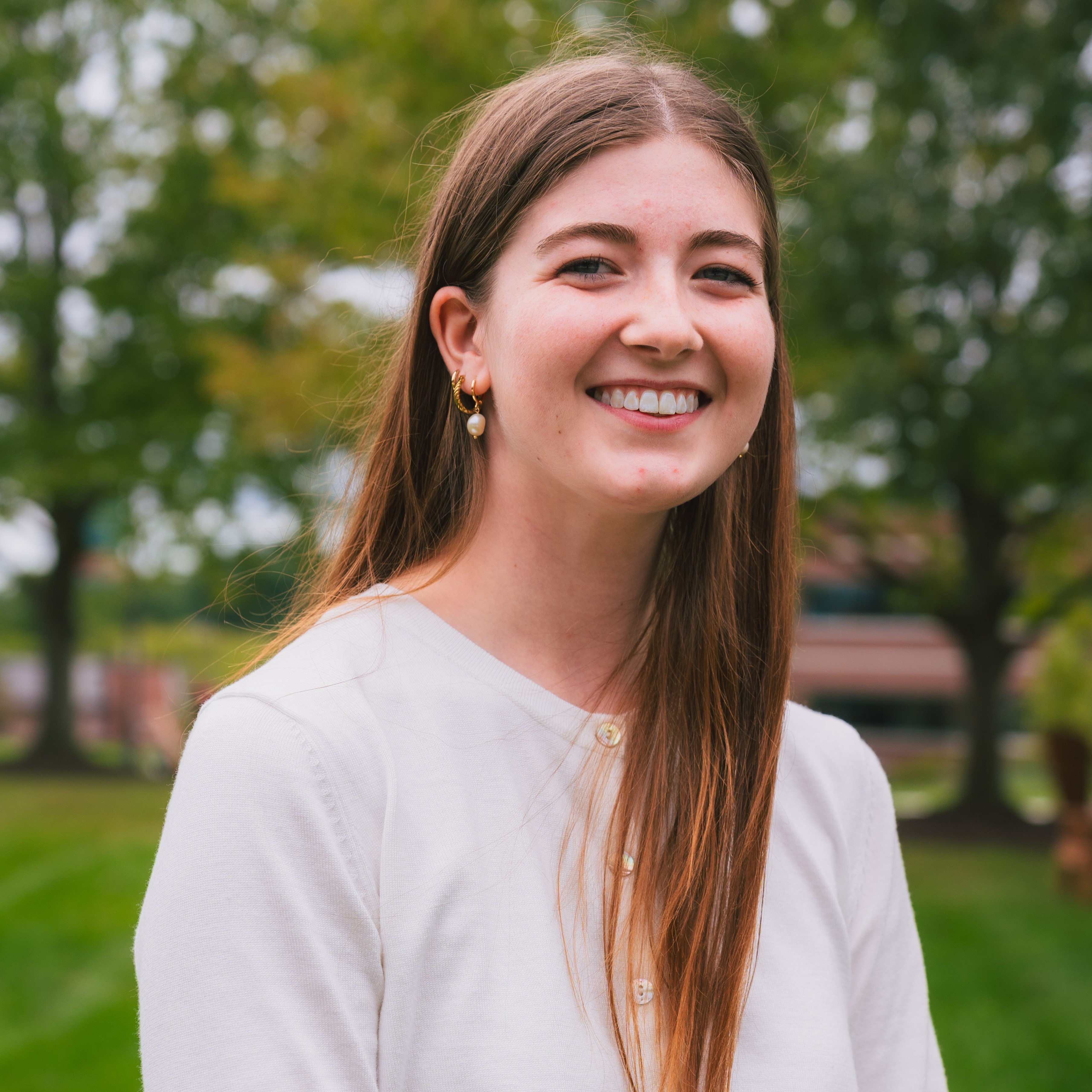 Rachel's headshot