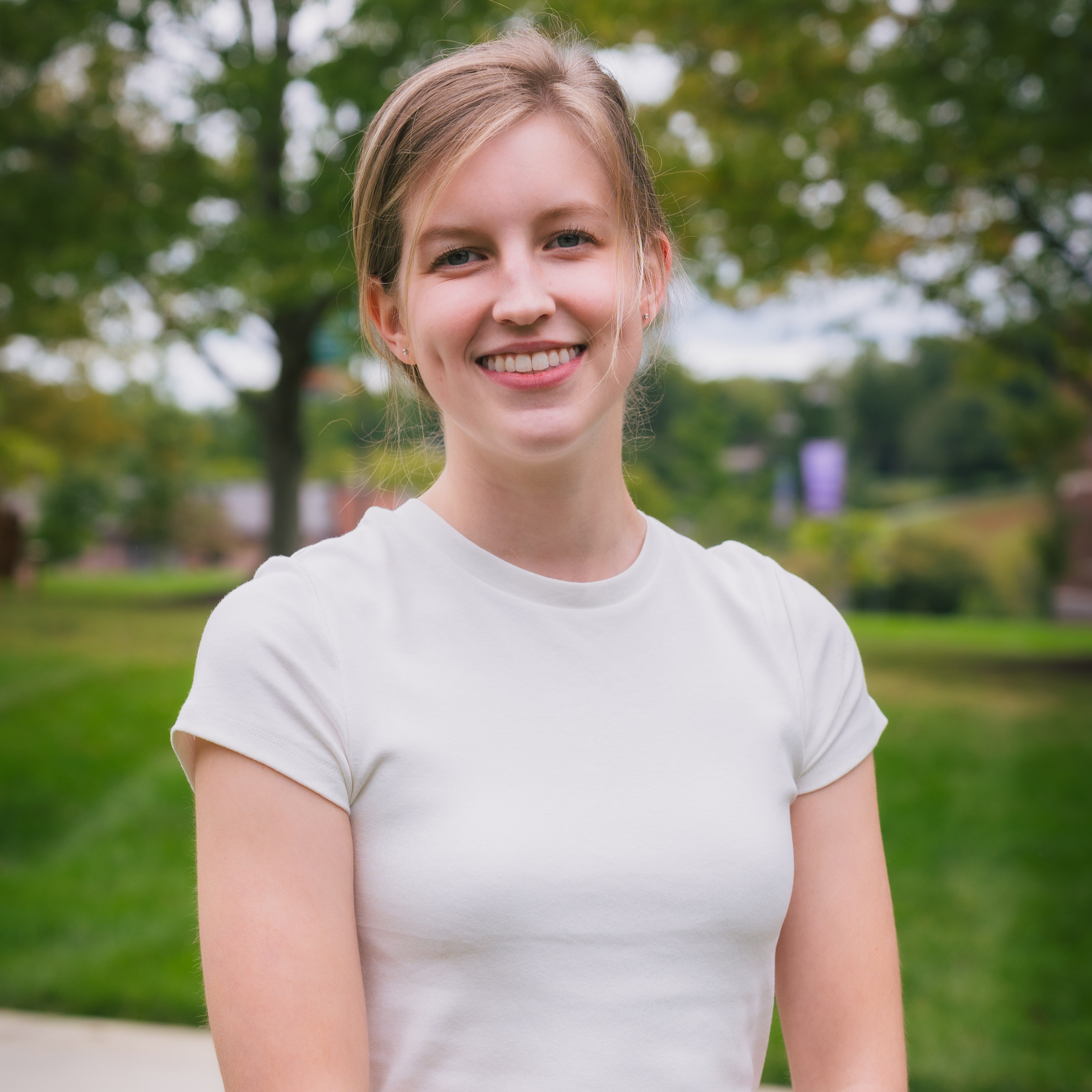 Headshot of tutor Katie.